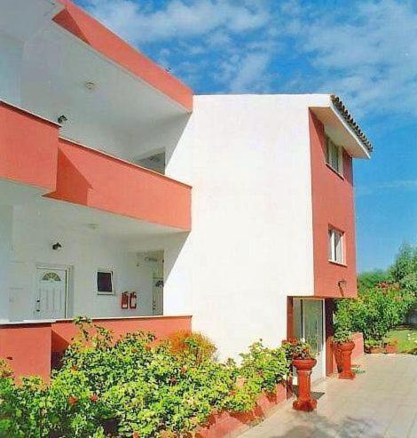 Knossos Aparthotel Pánormos Buitenkant foto