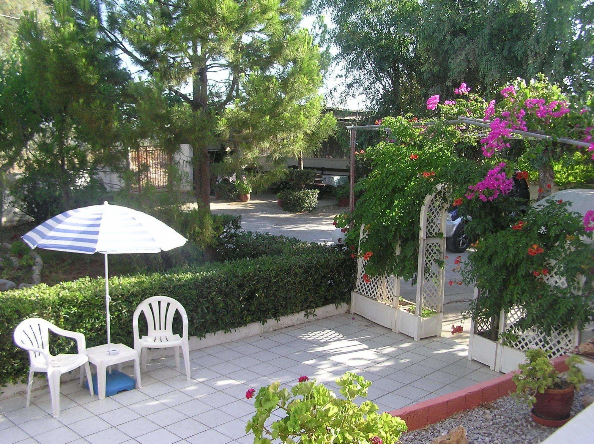 Knossos Aparthotel Pánormos Buitenkant foto